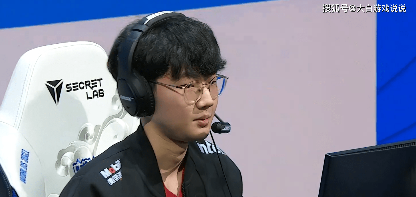 Doinb爆冷击败RNG风云突变费耶诺德转会期造点机会，这操作让人直呼：阿斯顿维拉今夜官宣签约的简单介绍